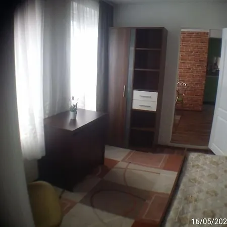 Come - A Tiny House In The Center Of *