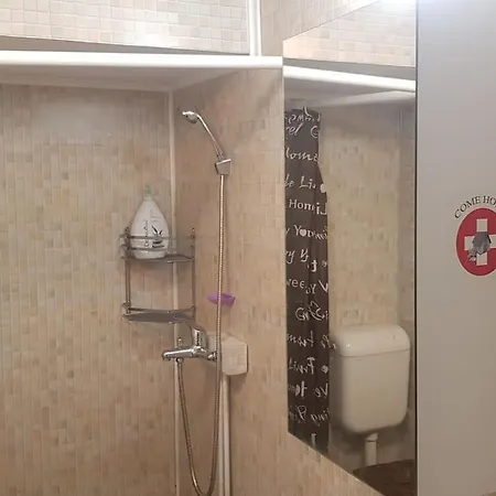 Come - A Tiny House In The Center Of Appartement *