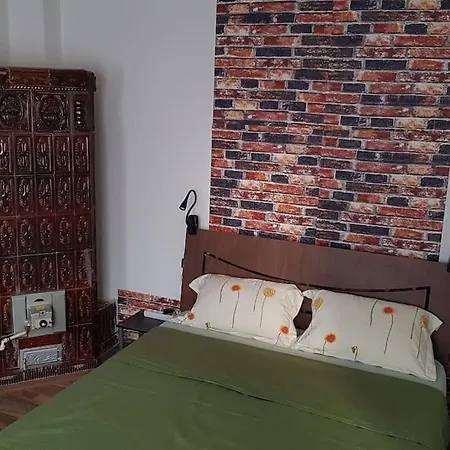 Come - A Tiny House In The Center Of
